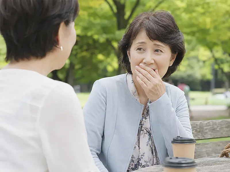 入れ歯だと気づかれるのが恥ずかしい
